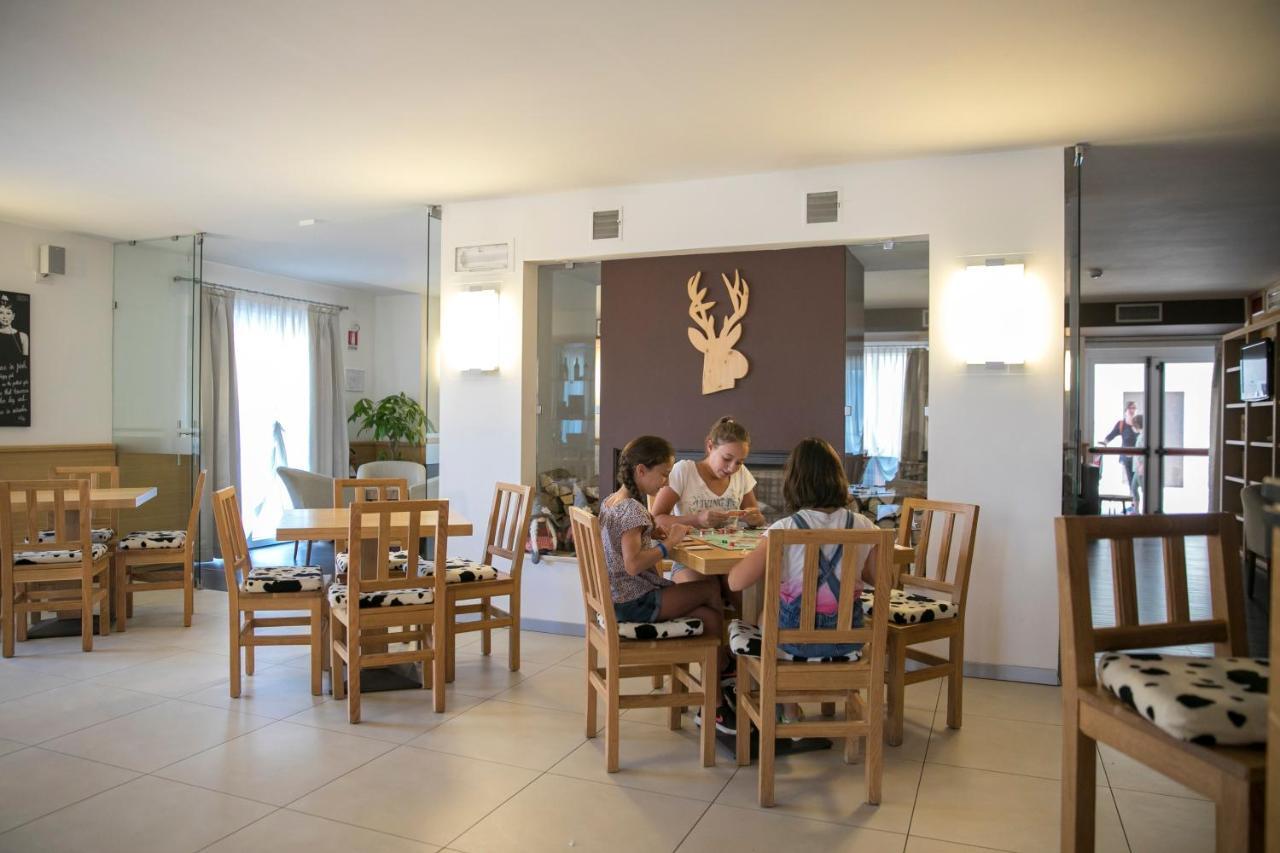 Hotel Luna Bianca Folgaria Exterior photo