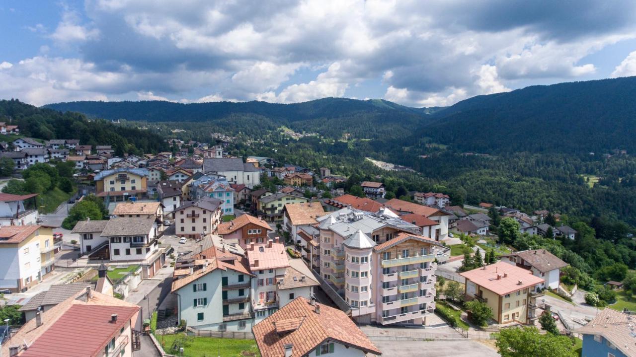 Hotel Luna Bianca Folgaria Exterior photo
