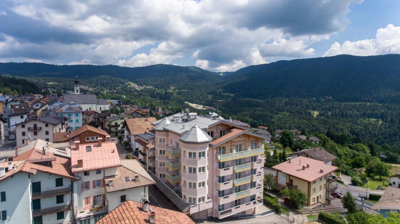 Hotel Luna Bianca Folgaria Exterior photo